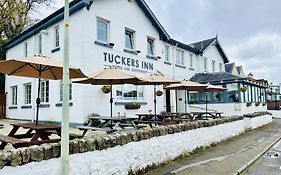 Tuckers Inn